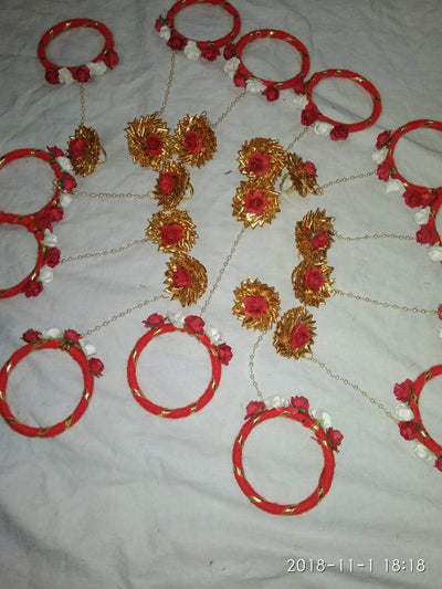 LAMANSH Floral 🌺 Giveaways Red / 5 Pair Floral Hathphool LAMANSH Artificial Floral Gotta Bracelets Attached to Ring /Mehendi Favors for Bridesmaid ( Set of 5 Pair)