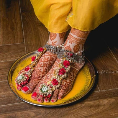 Flower jewellery anklets set / payal set For Haldi 