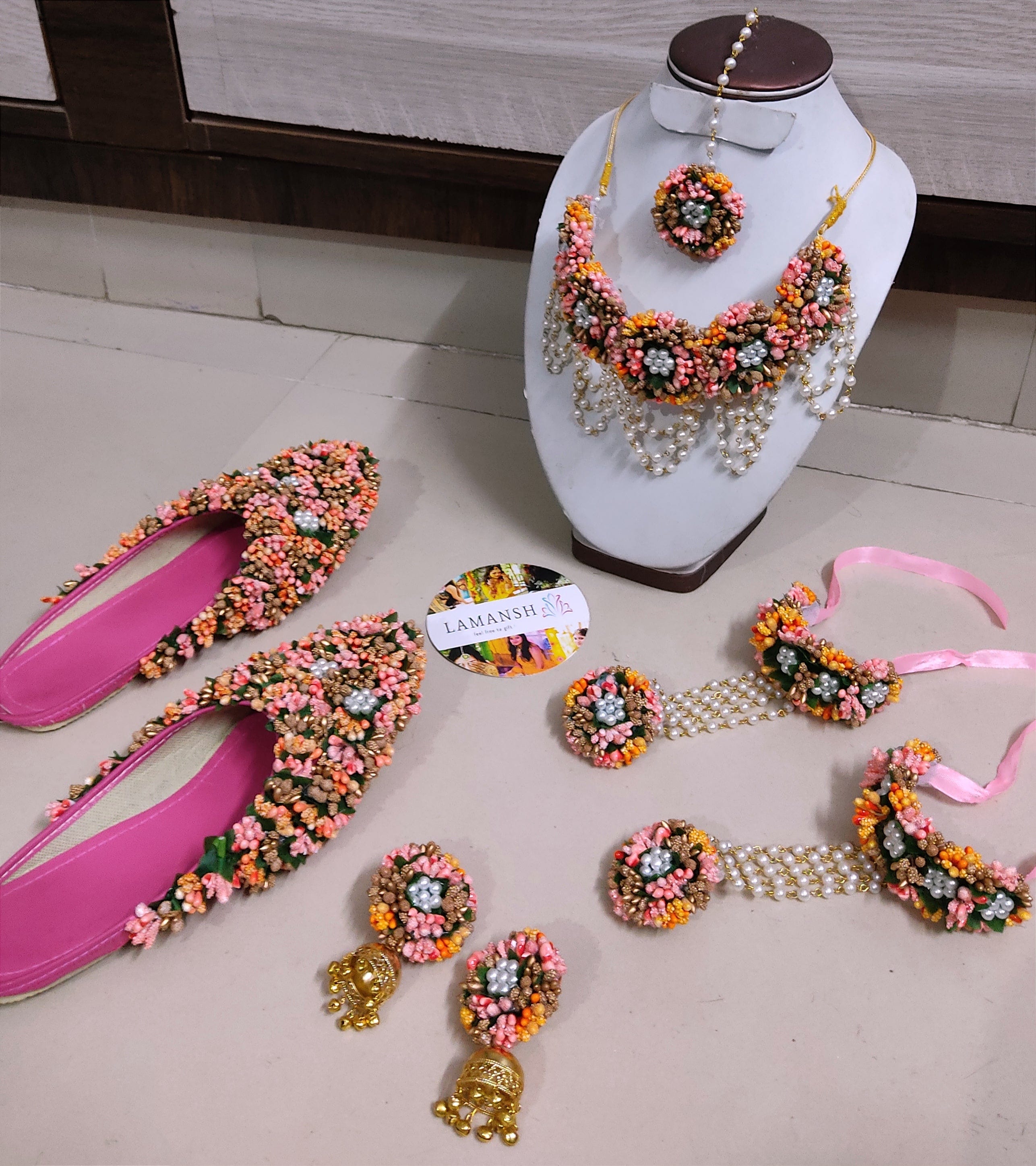 LAMANSH® 🌺 Flower Jewellery Set with Matching Footwear Bridal Floral Jewelry set with Jutti (Slipper) Ideal for mehendi Haldi ceremony 💛