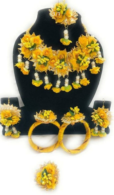 Lamansh Flower🌺🌻🌹🌷 jewellery 1 Necklace,2 Earrings, 1 Maangtika,2 bangles & 1 ring / Yellow LAMANSH® Handmade Flower Jewellery Set For Women & Girls / Multi Layered Necklace Haldi Set