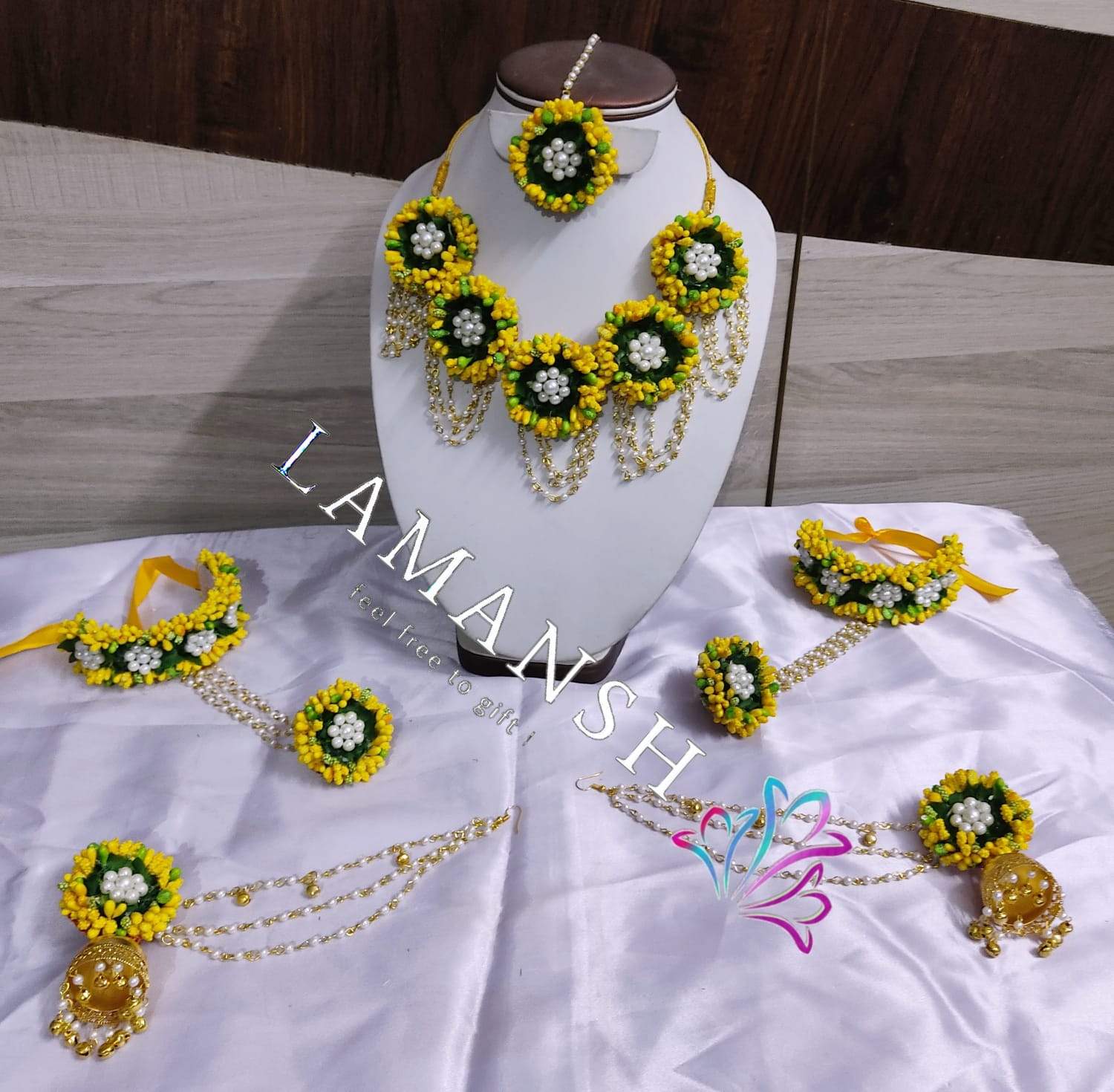 Green 2024 floral jewellery