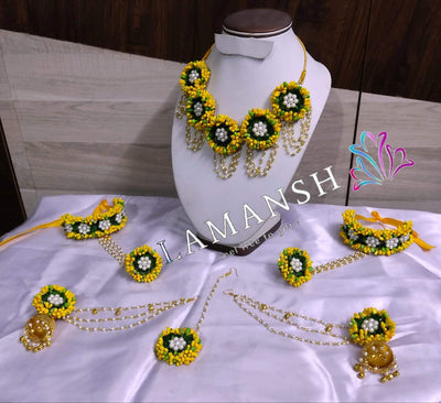 Lamansh Flower Jewellery 1 Necklace, 2 Jhumki Earrings with extended clips , 1 Maangtika & 2 Bracelets attached to ring set / Yellow-Green LAMANSH® Special Floral 🌺 Jewellery Set for Haldi / Artificial Flower set