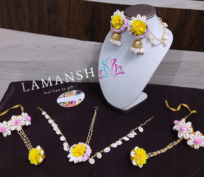 LAMANSH Flower Shell Jewellery Yellow Pink / Standard / Shells 🐚 Style LAMANSH® Shells 🐚 Floral Maangtika with side chain , Hathphool & Earrings set for Mehendi ceremony / Flower Jewellery set