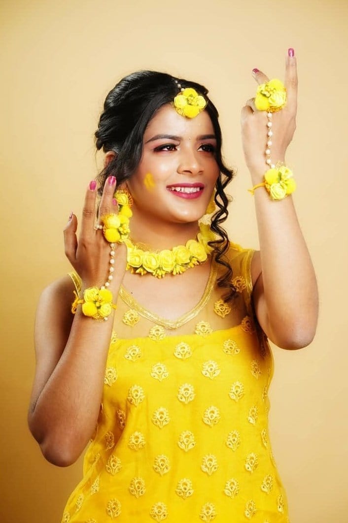 Lamansh Bridal Yellow Floral Jewellery Set for haldi / Floral set Lamansh Bridal Yellow Floral Jewellery Set for haldi / Floral set