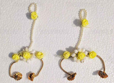 Lamansh Ring Set Yellow-White / Fabric / Haldi ,Wedding,Engagement Lamansh™ Floral Ring Bracelet Set for Engagement / Haldi / Floral Accessories ( Set of 5 Pair ) set