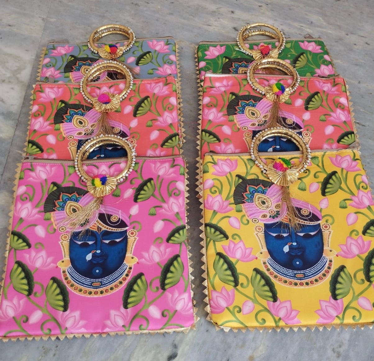 100 Rs each on buying 🏷 50+ qty | Call 📞 at 8619550223 gift hand bag LAMANSH Shreenathji print hand bags for haldi mehendi sangeet wedding return gifts 🎁 / Pooja or festival ceremony favours