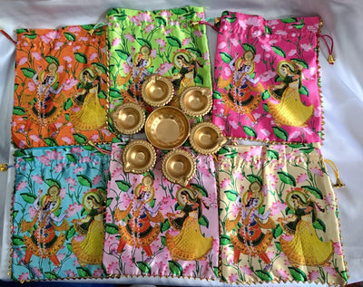 120 Rs each combo on buying 25+ combo's / WhatsApp at 8619550223 to order 🔥 diwali hampers 1 combo Gift 🎁 combo for Janmashtami, Diwali, Ganesh Chaturthi, Navratri, Puja or weddings / combo of Radha Krishna ji potli and metal urli