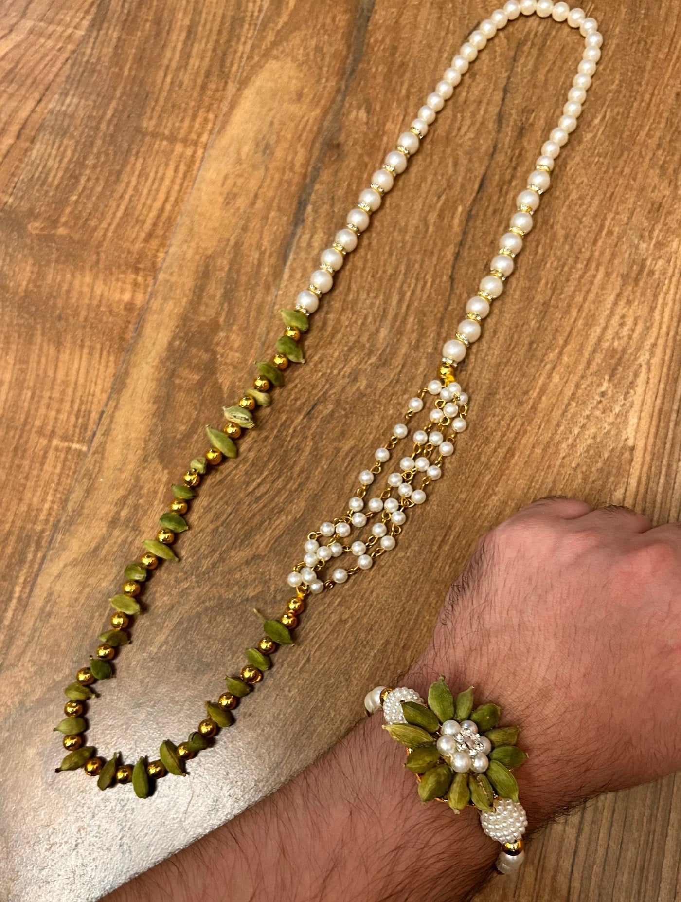 135 rs each combo on buying 50+ sets / WhatsApp at 8619550223 to order Barati Swagat mala Elaichi & Pearls LAMANSH Combo of Elaichi Moti Mala and bracelet/ Barati swagat mala garlands For Weddings, Perfect for Guest Welcome / jain Swagat mala