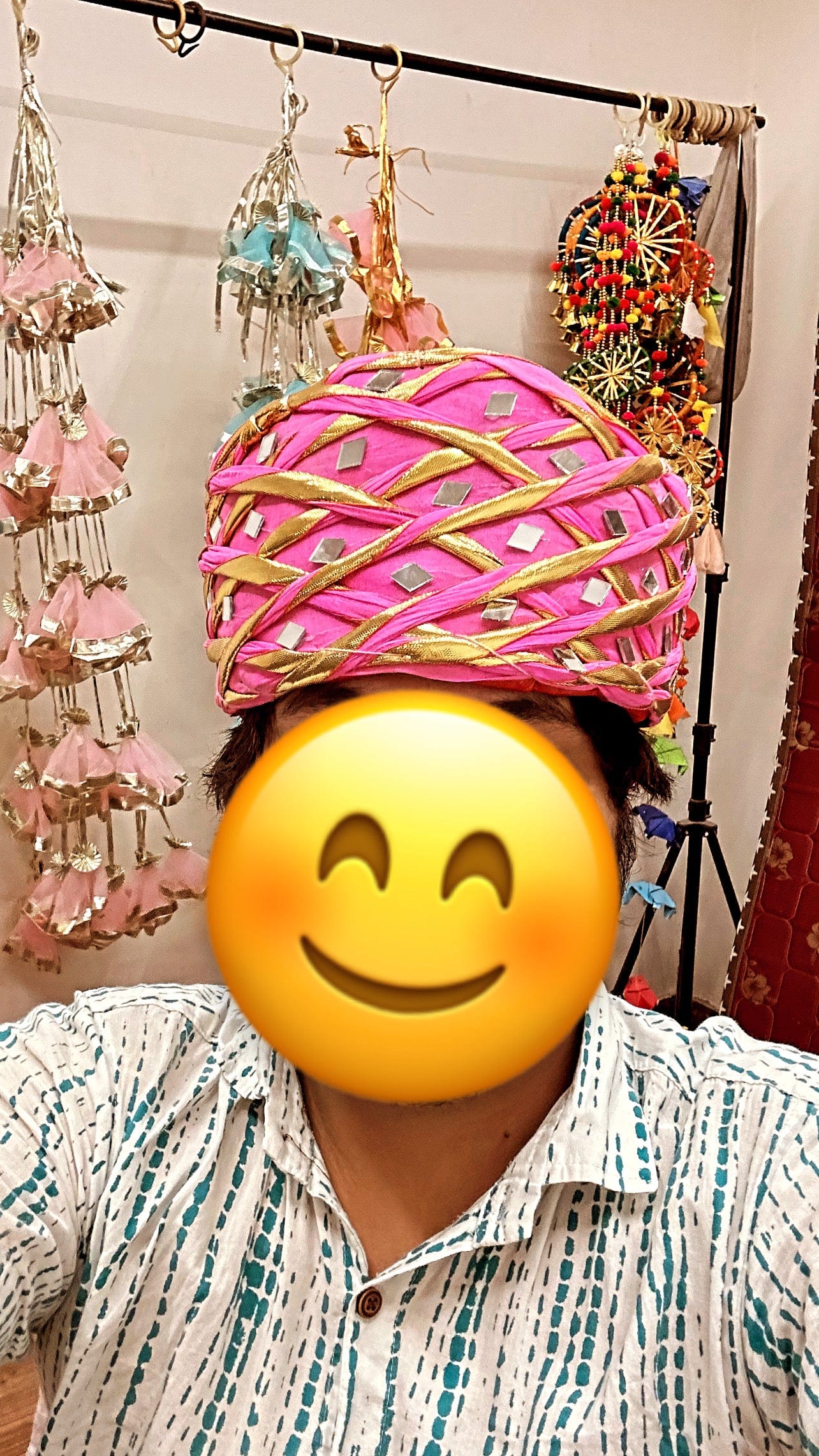 150 Rs each on buying 50+ pcs / WhatsApp at 8619550223 safa pagdi Pack of 10 LAMANSH Pack of 10 Rajasthani Style Readymade Safa Pagdi Turbans for Guests entry welcome in Hotels & Resorts ( Assorted colors ) / Mirror work turbans