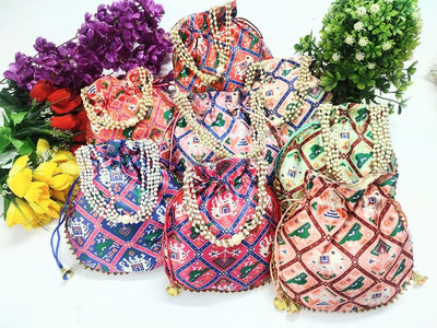 180 Rs per combo on buying in 50+ combo's 🏷️ leatherite boxes LAMANSH Combo of Patola Potli bags & Patola Mini Trunk box | Ideal combo for haldi mehendi and wedding giveaways and return gifts 🎁