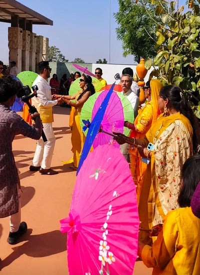 225 rs each on buying 30+ pcs / WhatsApp at 8619550223 to order 🔥 Umbrella ☂️ Random color will come Japanese wooden frame decor umbrella / Best for Bride & Bridal entry in Weddings & Events