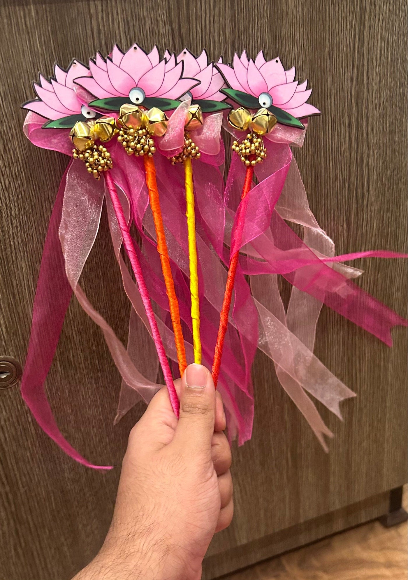 32 Rs each on buying 100+ qty / WhatsApp at 8619550223 to order 🏷️ Ghungroo sticks 1 Lotus Ghungroo sticks for Phera ✨ Varmala, Jaimala, couple entry or guests welcome / Wedding rattles / wedding wands