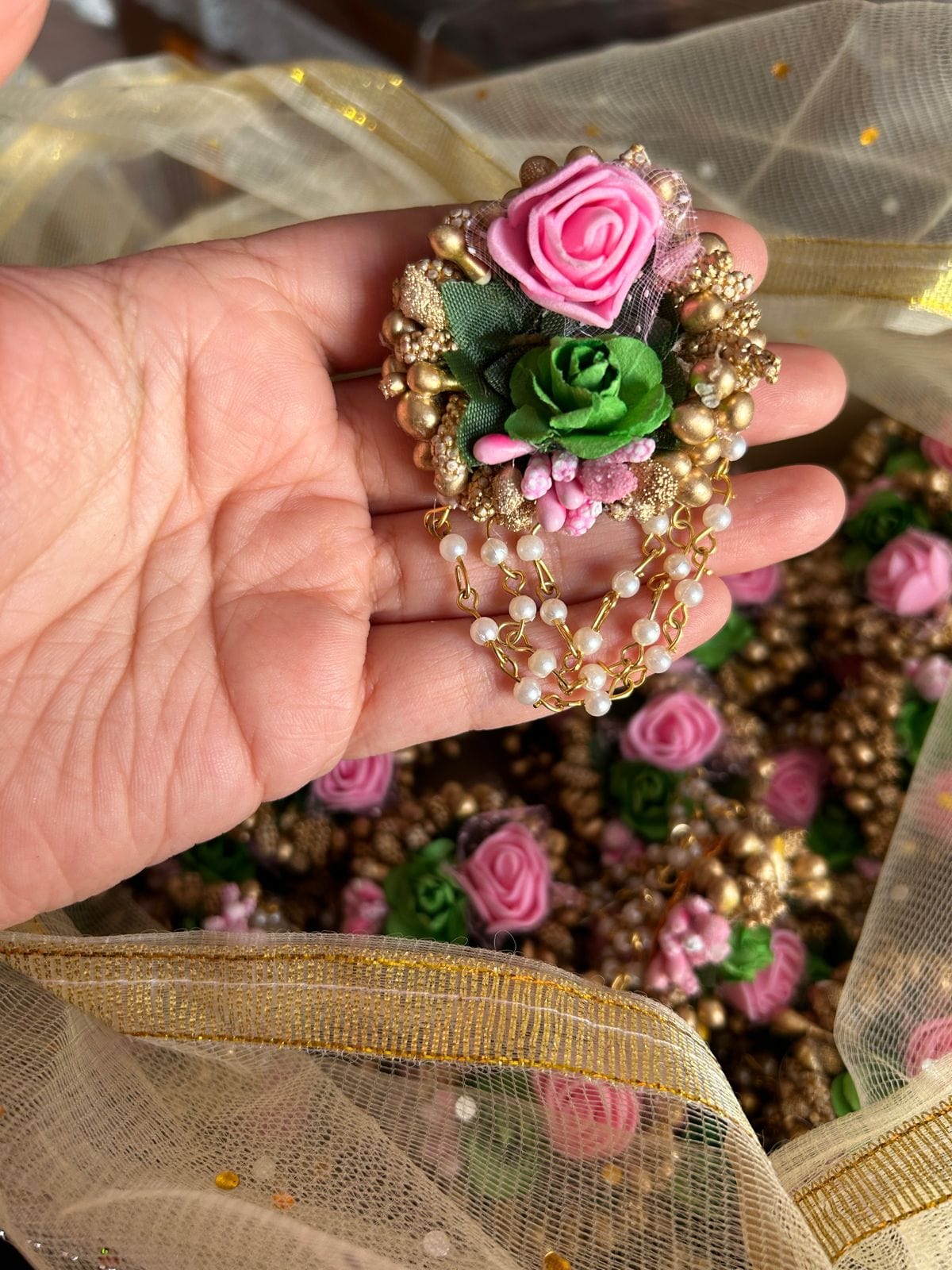 40 Rs each on buying 🏷in bulk | Call 📞 at 8619550223 Floral 🌺 Giveaways Pink-Golden-Green / Set of 20 Broaches LAMANSH® Artificial Flower Brooches  / Bridesmaid Giveaways ( Set of 20 ) set