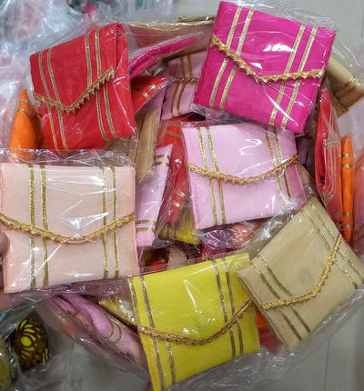 45 Rs each on buying 50 pcs / WhatsApp at 8619550223 to order 🏷️ Clutch Gota Satin envelopes for wedding favours 🎁 for bridesmaids in haldi Mehendi ceremony (4*4 inch) / Designer shagun envelopes coin bags mini pouches