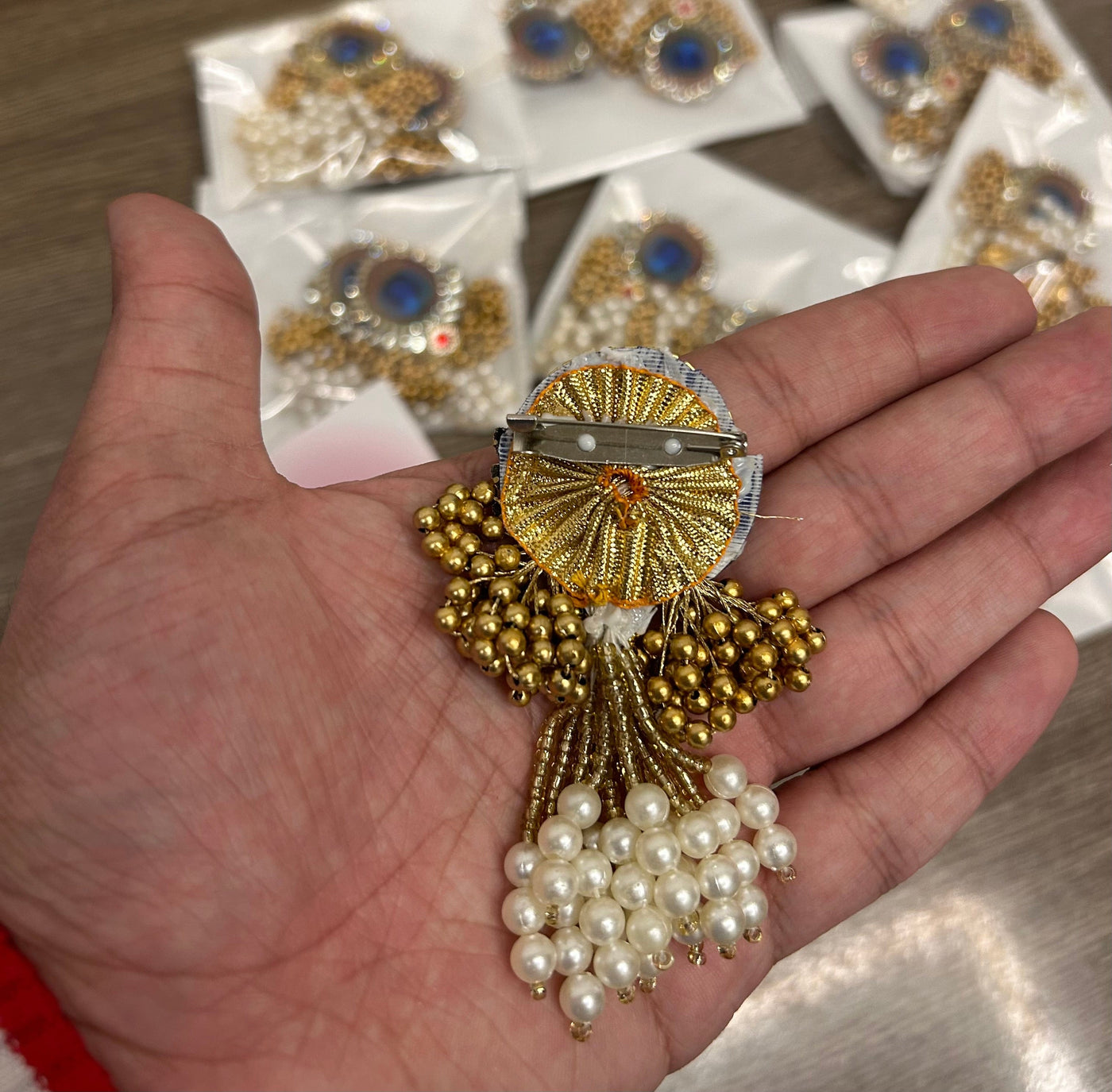 45 Rs each on buying 50 pcs / WhatsApp at 8619550223 to order 🏷️ Floral 🌺 brooches LAMANSH Designer kundan mor pankh brooces / Bridesmaid Giveaways Favours ✨ for haldi mehendi sangeet