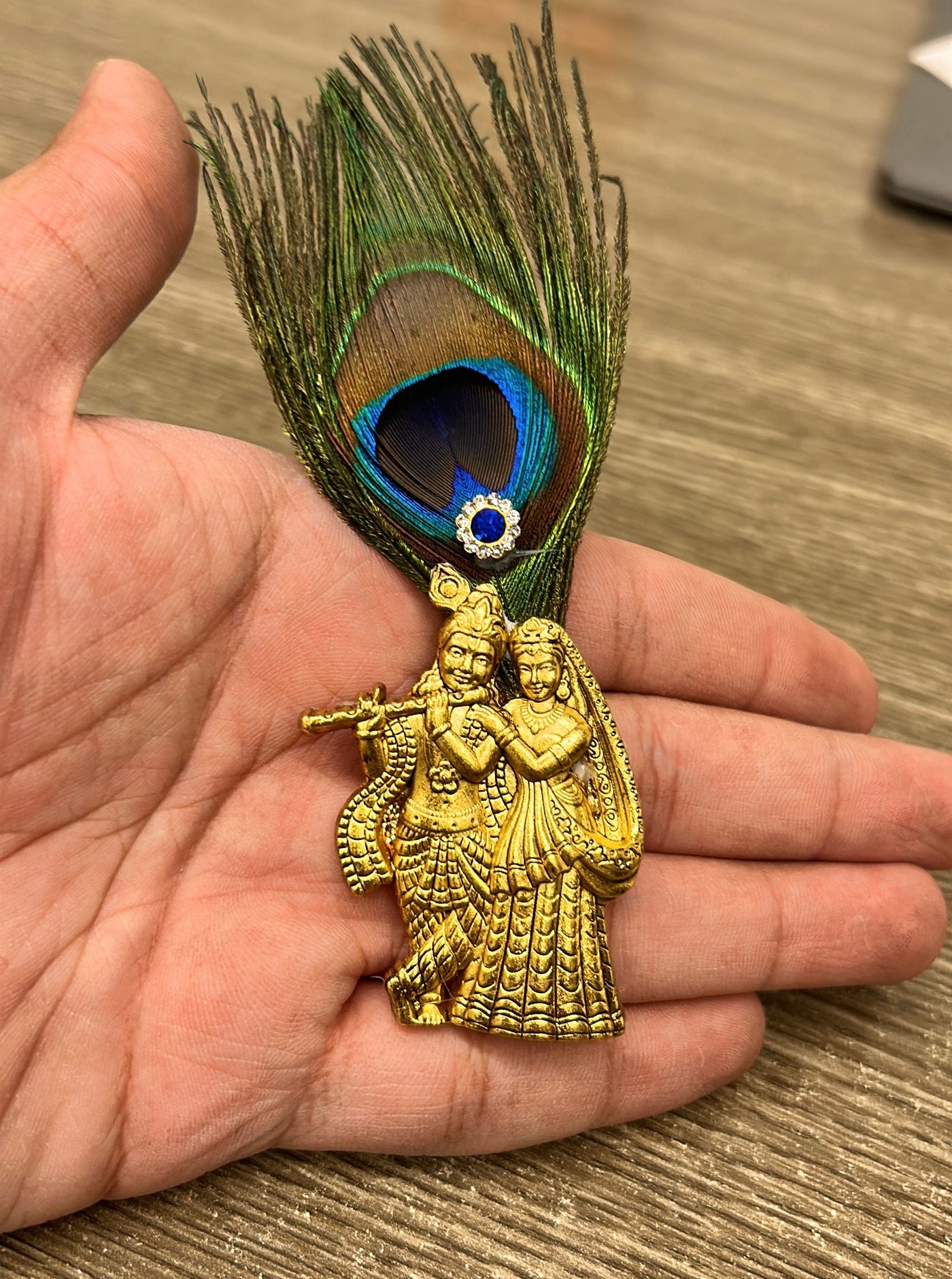 LAMANSH Metal Radha krishna ji brooches with mor pankh 🦚 Welcome gifts for barati's and guests in weddings and hotels resorts or destination