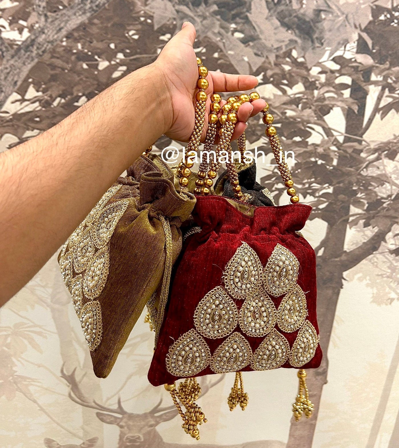 450 rs each on buying 10+ pcs / WhatsApp at 8619550223 to order 🔥 Women's Potli Bag 1 Heavy stone work designer velvet potli bags for wedding favours 🎁 and giveaways to bridesmaids in haldi Mehendi ceremony