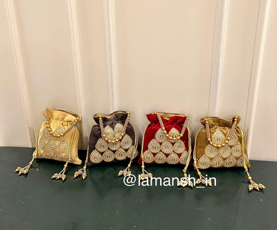 450 rs each on buying 10+ pcs / WhatsApp at 8619550223 to order 🔥 Women's Potli Bag 1 Heavy stone work designer velvet potli bags for wedding favours 🎁 and giveaways to bridesmaids in haldi Mehendi ceremony