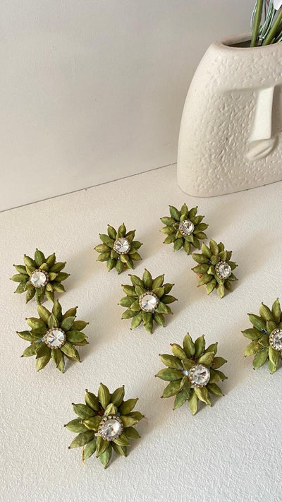 50 rs each on buying 50+ pcs / WhatsApp at 8619550223 to order 🔥 elaichi brooches 1 LAMANSH Real Elaichi Cardamom rings for Guests welcome in Wedding & other events / Elaichi rings for Jain Weddings & Milni functions for ladies