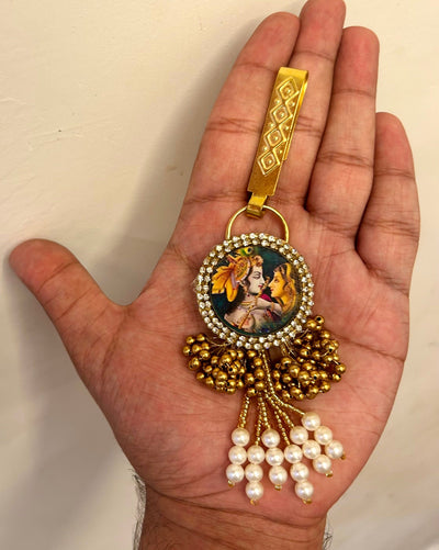 55 Rs each on buying 50+ pcs / WhatsApp at 8619550223 to order satka pins Satka's keychains for ladies | haldi mehendi sangeet favors for bridesmaids in weddings