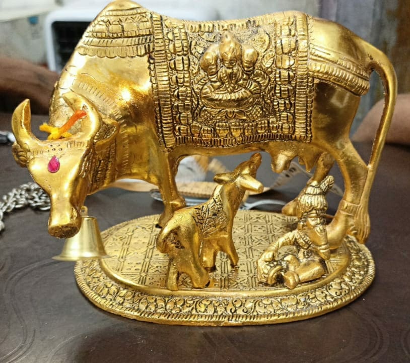 680 Rs each on buying 🏷in bulk | Call 📞 at 8619550223 Kamdhenu Cow and Calf Showpiece LAMANSH® Gold Plated Kamdhenu Cow and Calf Statues for Return Gifting 🎁 in Pooja & Wedding ceremony