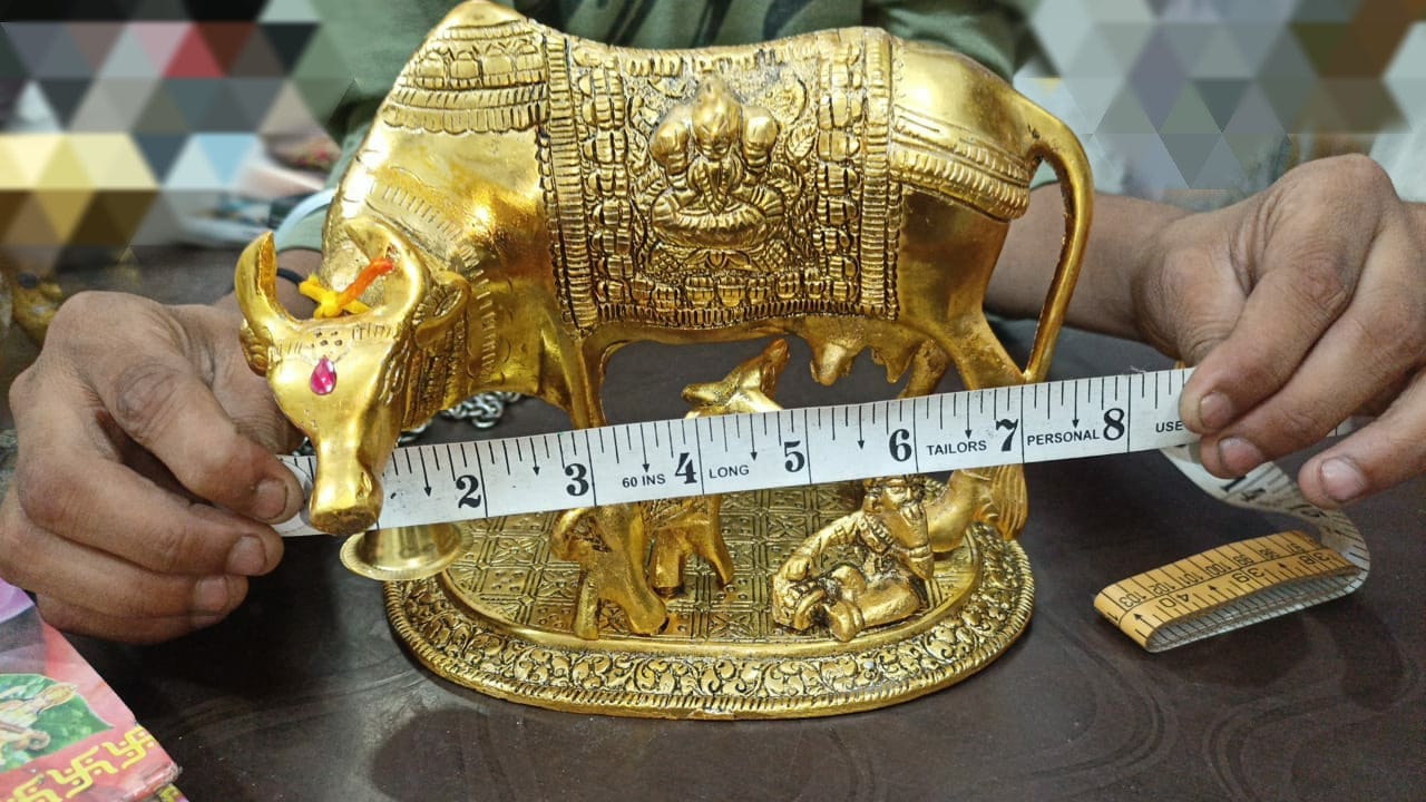 680 Rs each on buying 🏷in bulk | Call 📞 at 8619550223 Kamdhenu Cow and Calf Showpiece LAMANSH® Gold Plated Kamdhenu Cow and Calf Statues for Return Gifting 🎁 in Pooja & Wedding ceremony