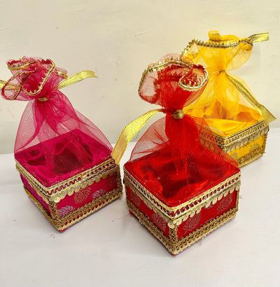 70 Rs each on buying 50+ pcs / WhatsApp at 8619550223 to order gift hamper basket Designer Mithai Box hamper / Indian wedding favours hamper basket for bridesmaids and guests / Return gifts 🎁 for pooja, Babyshower and housewarming