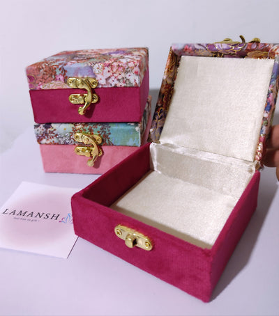 75 Rs each on buying 🏷in bulk Cash box LAMANSH® 4*4 inch Floral Printed Cash Gaddi boxes for Indian wedding Favors 🎁
