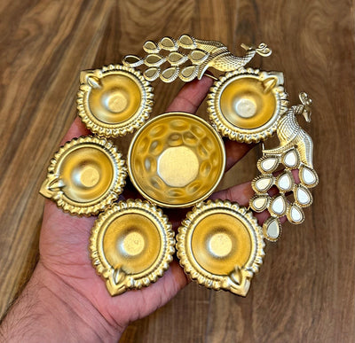 85 rs each on buying 50+ pcs / WhatsApp at 8619550223 to order 🔥 urli for gifting Metal Designer Peacock Urli for festival decor and return gifting 🎁 / Wedding favours for guests and for making gift combo's (7 inch width)