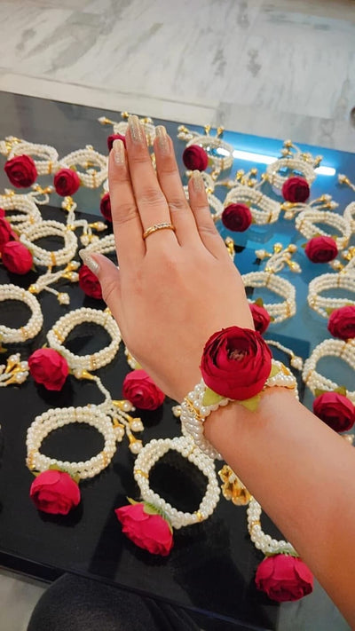 85 RS PAIR ON BUYING MINIMUM 50 PAIRS | WHATSAPP AT 8619550223 Floral 🌺 Giveaways bangles LAMANSH Floral pearl bracelets for bridesmaids return gifts 🎁 in haldi and Mehendi ceremony / Pearl elastic bracelets for wedding Favours