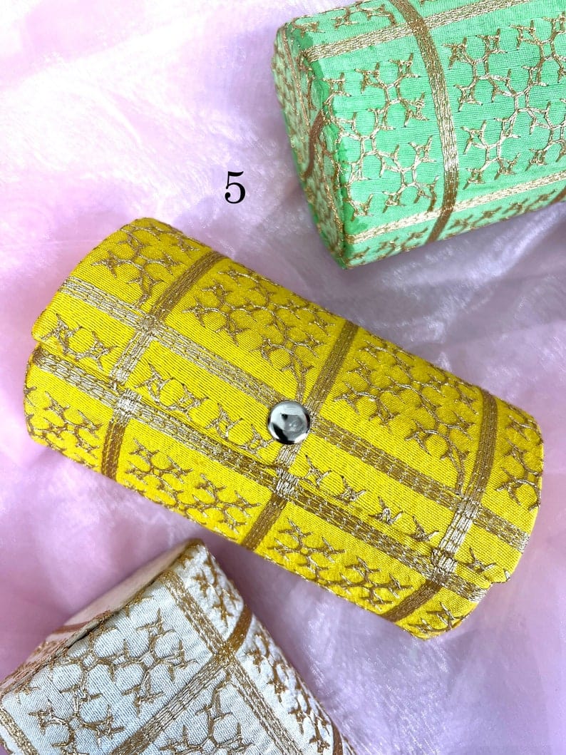 90 RS EACH ON BUYING 100+ PCS / WHATSAPP AT 8619550223 TO ORDER 🏷️ Bangles Box LAMANSH Gold Embroidered Bangle boxes for haldi mehendi sangeet favors for bridesmaids / Wedding return gifts 🎁 for bangles packing (6 inch size)