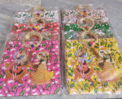 90 rs each on buying 50+ qty / WhatsApp at 8619550223 to order 🏷️ gift hand bag LAMANSH Radha Krishan ji printed designer hand bags for return gifting 🎁 in weddings, pooja kirtan or badhai ceremony