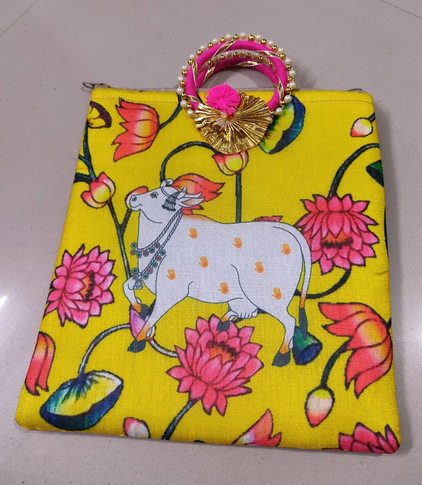 90 Rs each on buying 🏷in bulk | Call 📞 at 8619550223 gift hand bag LAMANSH® Pichwai Print Return Gifts 🎁 bags with gota chudi handle | Floral Print Hand Bags for Return Gifting in Puja & Wedding