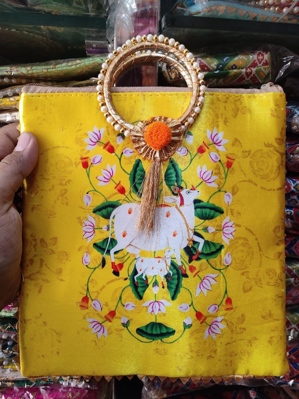 90 Rs each on Purchasing 100+ pcs gift hand bag LAMANSH® Single side Pichwai Print Return Gifts 🎁 bags with gota chudi handle | Floral Print Hand Bags for Return Gifting in Puja & Wedding