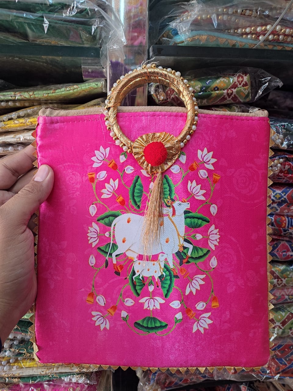 90 Rs each on buying 🏷in bulk | Call 📞 at 8619550223 gift hand bag LAMANSH® Single side Pichwai Print Return Gifts 🎁 bags with gota chudi handle | Floral Print Hand Bags for Return Gifting in Puja & Wedding
