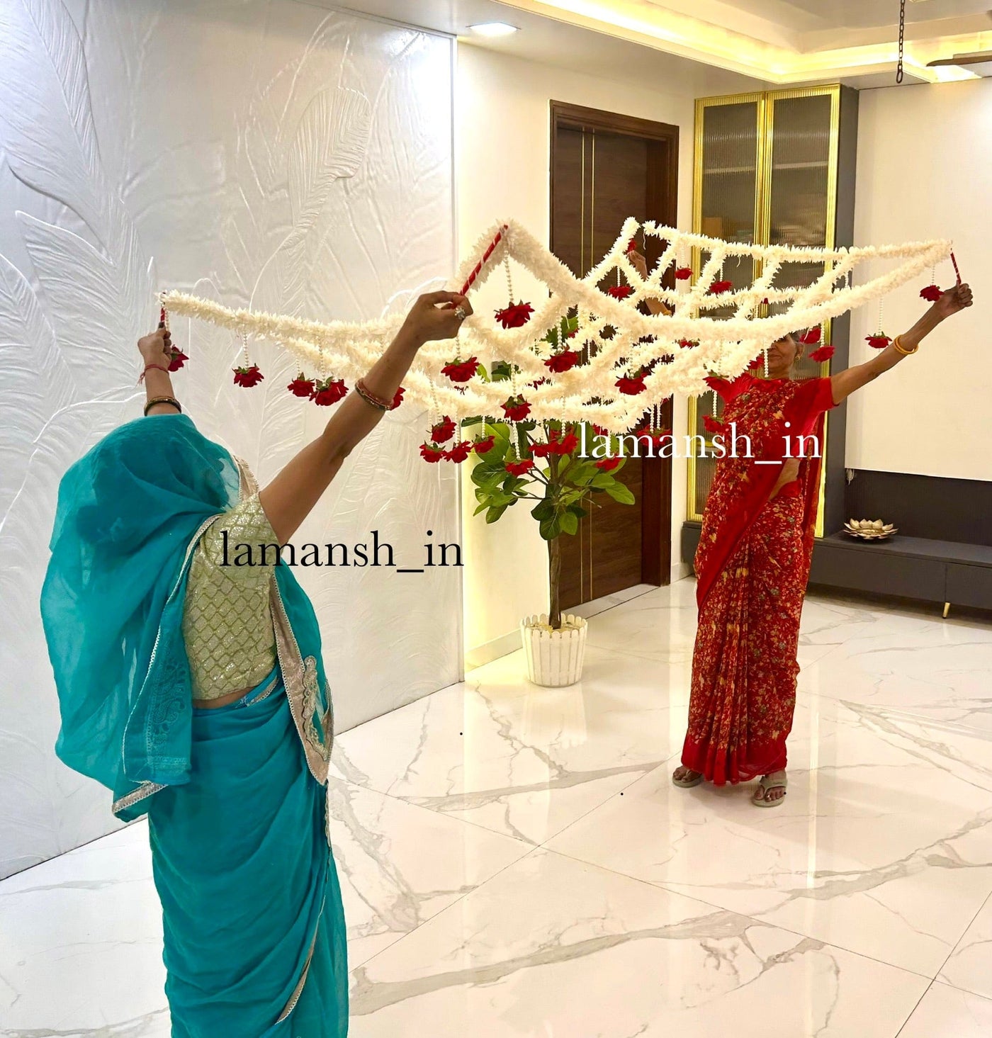 Lamansh Bride entry chadar Phoolon ki Chaddar Traditional Indian/Punjabi/Arabi Wedding Bridal Entry Jasmine Flowers with gota and artificial flowers and Sticks / Bride entry Chunari for wedding planners