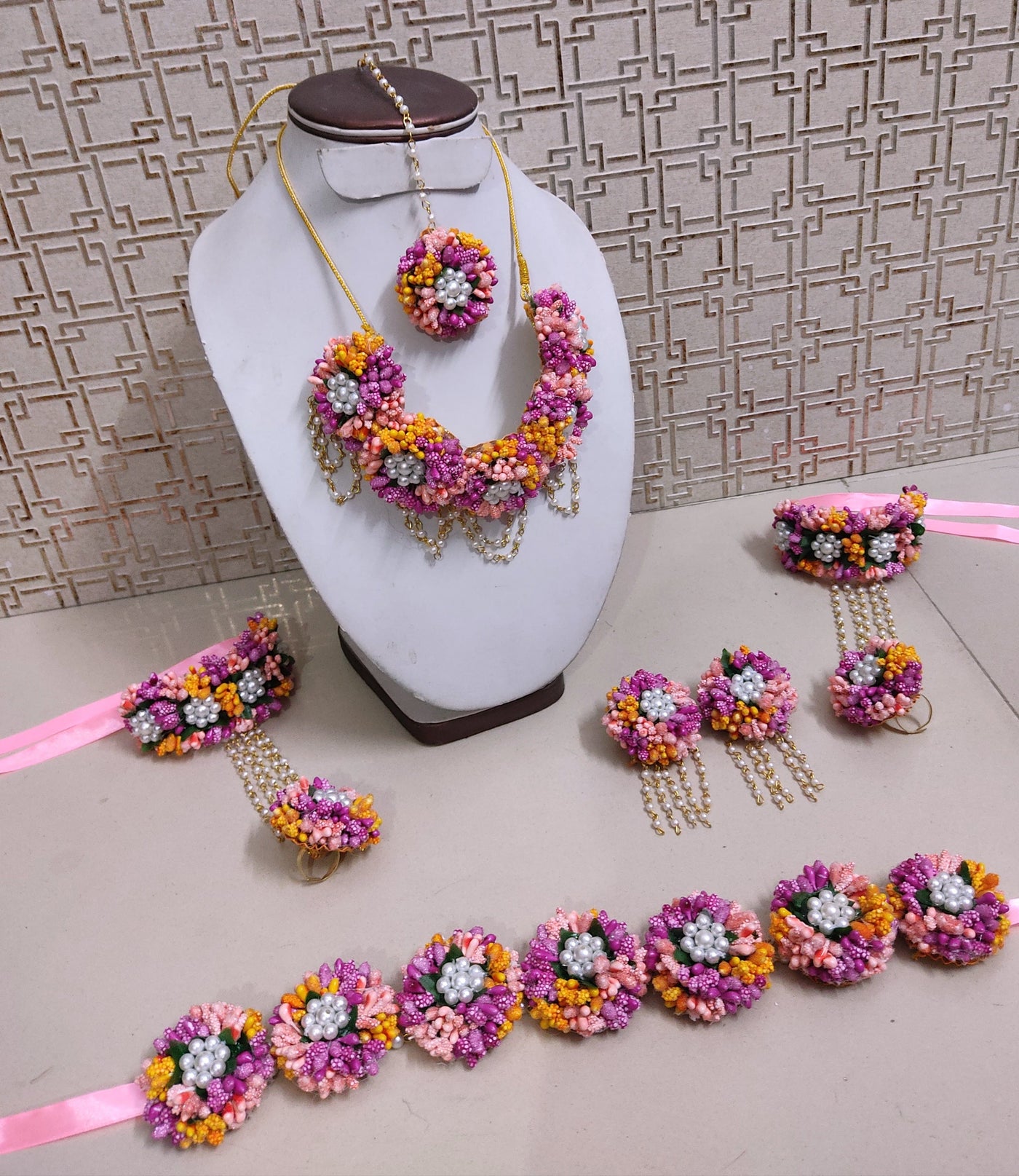 Lamansh Flower 🌺 Jewellery 1 Necklace, 2 Earrings ,1 Maangtika & 2 Bracelets Attached with Ring set / Peach-Pink-Orange LAMANSH® Handmade Flower Jewellery Set with Kamarbandh For Women & Girls / Jewelry Set for Haldi , Mehendi & Baby Shower Event