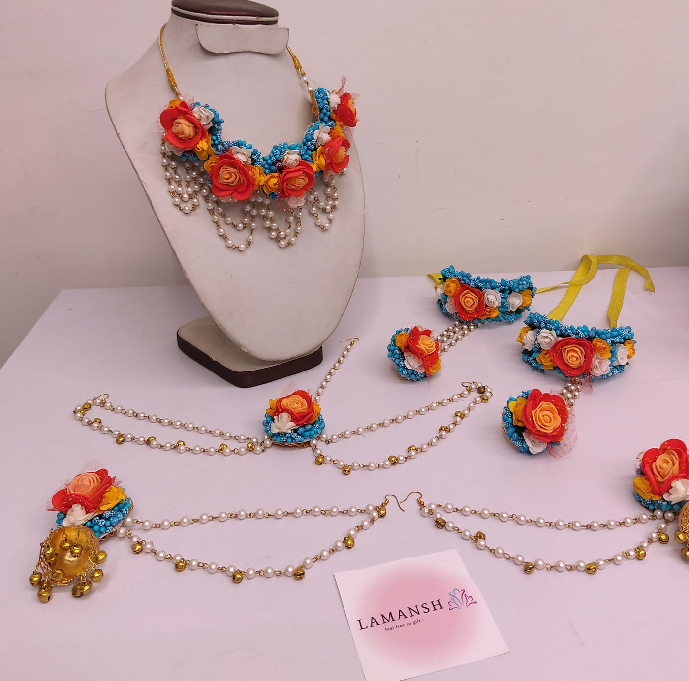 Lamansh Flower 🌺 Jewellery 1 Necklace, 2 Earrings with extended clips ,1 Maangtika with side chain & 2 Bracelets Attached with Ring set / Red Peach White Blue LAMANSH® Handmade Flower Jewellery Set For Women & Girls / Jewelry Set for Haldi , Mehendi & Baby Shower Event