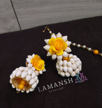 Lamansh katrina kaif set 2 Earrings , 2 Hathphools & 1 Maangtika / Yellow White LAMANSH® Elegant Artificial Mogra Flower Jewellery set for Haldi 💛 ceremony