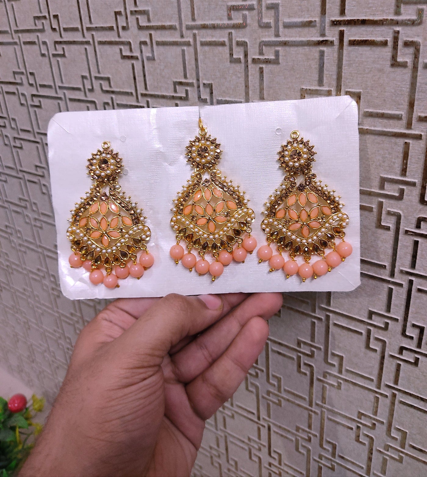 Lamansh metal earrings & maangtika Gold Plated Mirror Kundan Earrings & Maangtika set with Classic Peach Pearls | Metal Imitation Jewellery Set for Weddings ✨