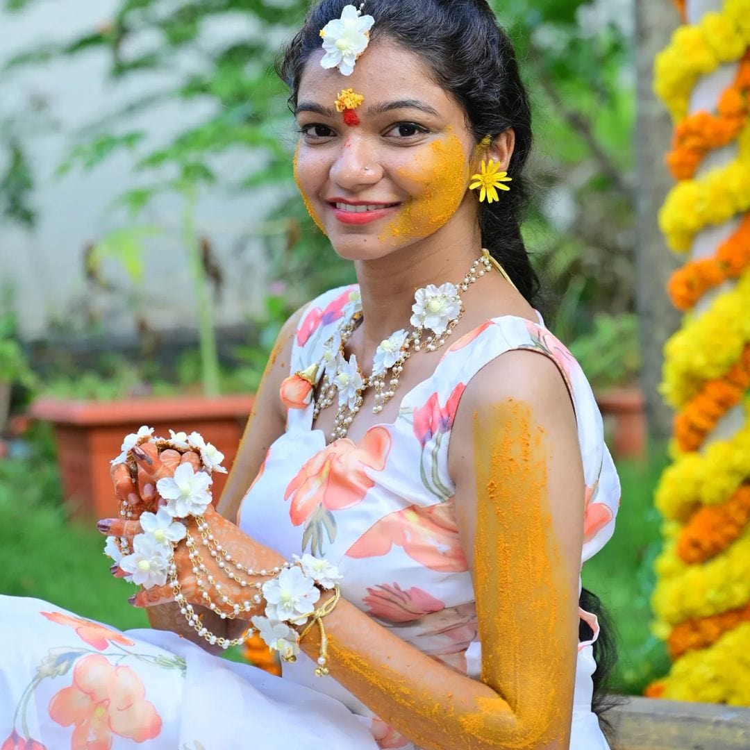 Lamansh Necklace, Earring, Maangtika & Bracelet Set LAMANSH Bridal White Floral 🌸 Jewellery Set for Haldi ceremony