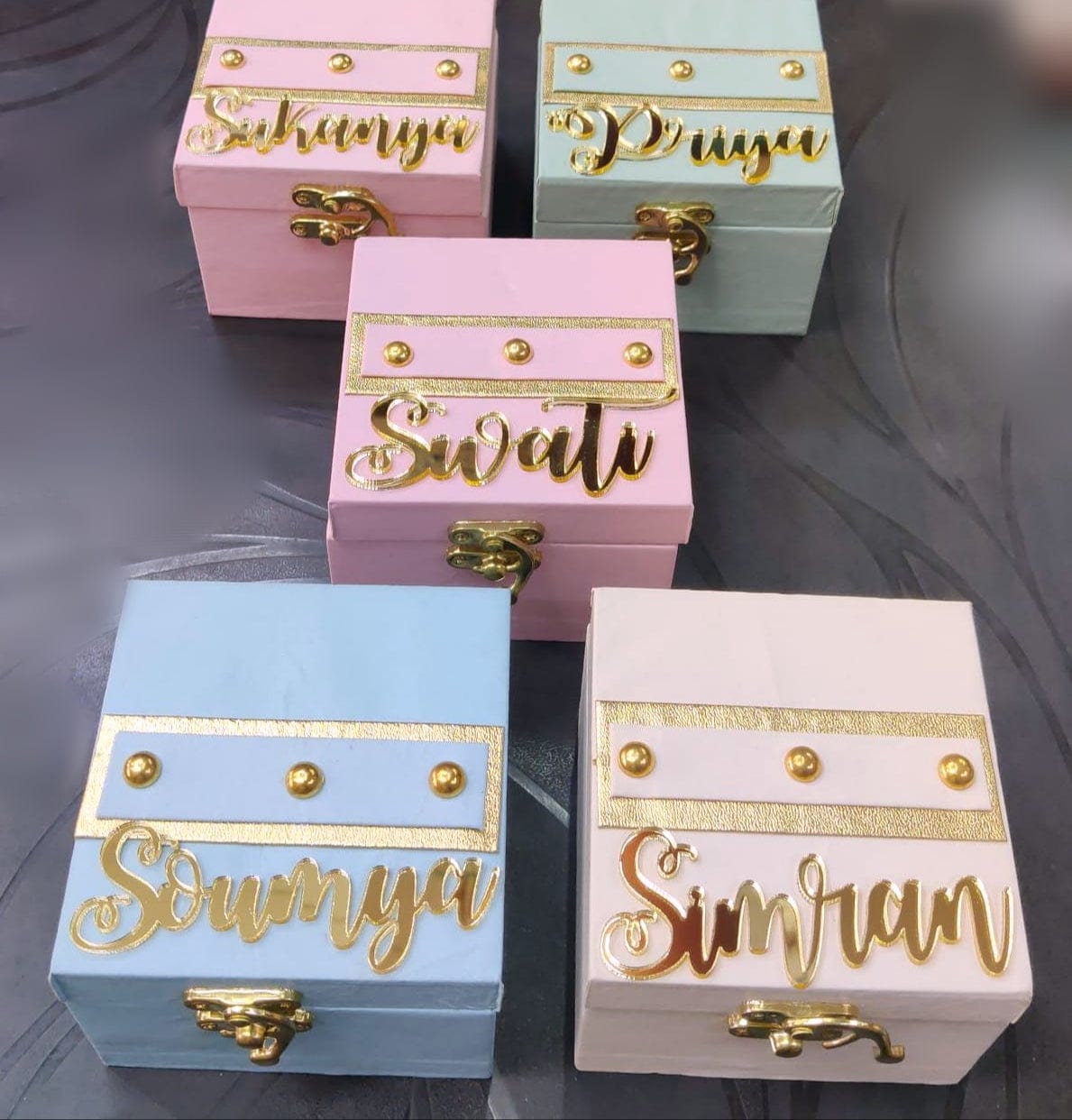Moq : 5 leatherite boxes LAMANSH® ( 4*4 inch ) Customized Leather mini trunk boxes for gifting 🎁 / small leatherite lock boxes for wedding favors with Name plates