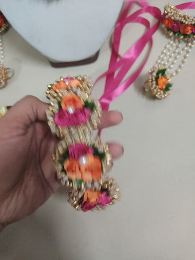 LAMANSH® Artificial Flower Jewellery 🌺with Tiara for Haldi Mehndi Set For Women, Girls / Floral Jewellery Set