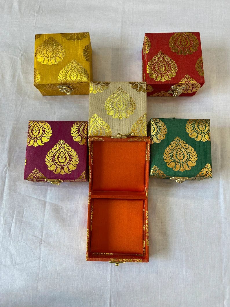 LAMANSH ® Assorted LOT OF 100 Pcs Indian Handmade Sweet Box, Indian Gift Box, Indian Bridesmaid Box, Jewellery Box, Return Gift For Guests, Wedding Favor