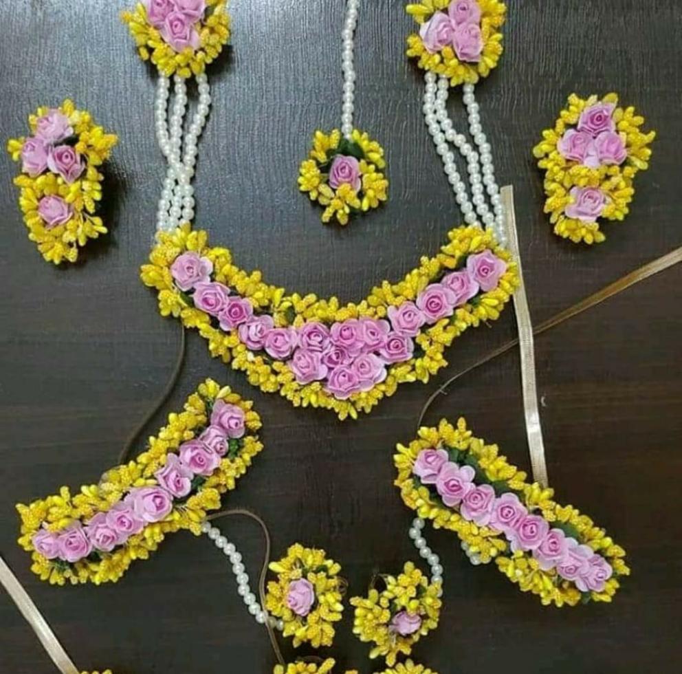 Lamansh baby shower 1 Necklace, 2 Earrings,1 Maangtika & 2 Bracelet attached with Ring set / Yellow-Pink LAMANSH® Special Haldi 🌺 Jewellery Set