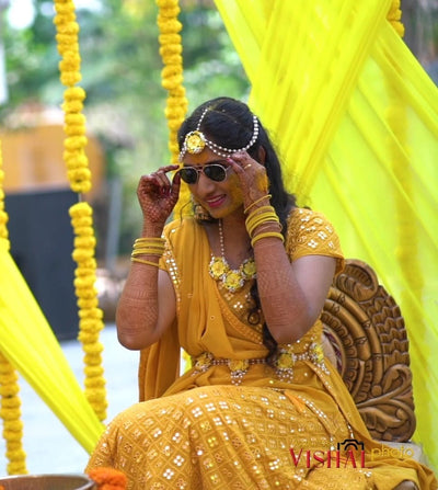 Lamansh Baby 👶shower 1 Necklace, 2 jhumki Earrings  , 1 Maangtika, 1 Kamarband & 2 Bracelets attached to Ring / Yellow White LAMANSH® Floral 🌺 Jewellery Set with Kamarbandh for Haldi / Flower Set for Baby Shower & Godbharai 🤰