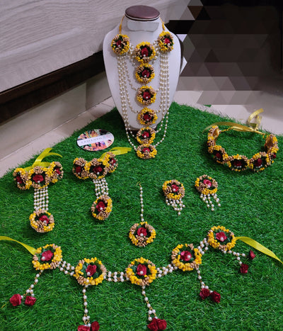 Lamansh Baby 👶shower jewelry 1 Necklace , 1 Maangtika , 2 Earrings , 1 Hair Accessory , 1 Kamarband & 2 Bracelets attached to Ring / Red Gold Yellow LAMANSH® Floral 🌺 Jewellery Set with Layered necklace / Best for Baby Shower / Artificial Flower Jewellery Set for godbharai function