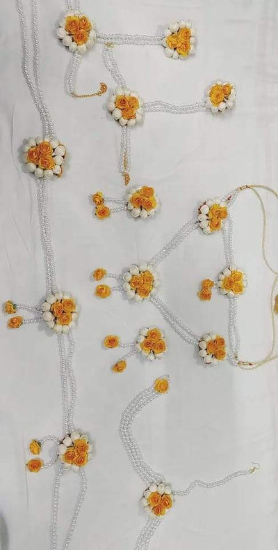 LAMANSH Baby 👶shower Yellow-White / Free Size / Ethnic LAMANSH ® Artificial Complete Flower 🌸Jewellery Set with Kamarband Perfect for Gobharai / Baby Shower / Dohale Jevan / Floral set