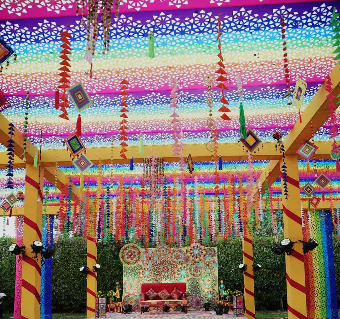 Cloth wedding backdrops | Beachweddingtips.com