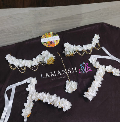 LAMANSH celebrity flower jewellery LAMANSH® Gorgeous 🤍 Snowy White Floral Jewellery Set / Earrings , Maangtika & Hathphools set